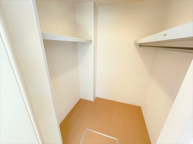 ����7