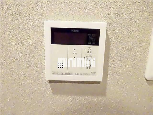 ����10