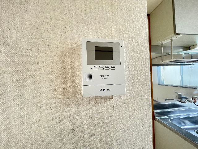 ����10