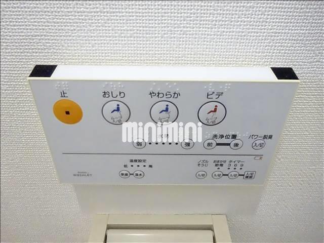����16