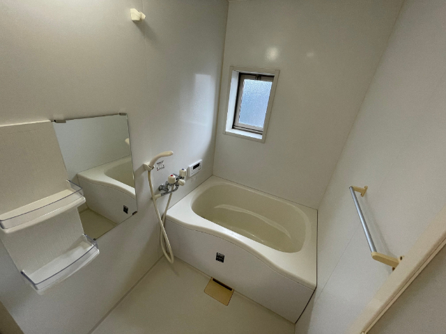 ����3