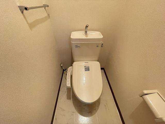 ����5