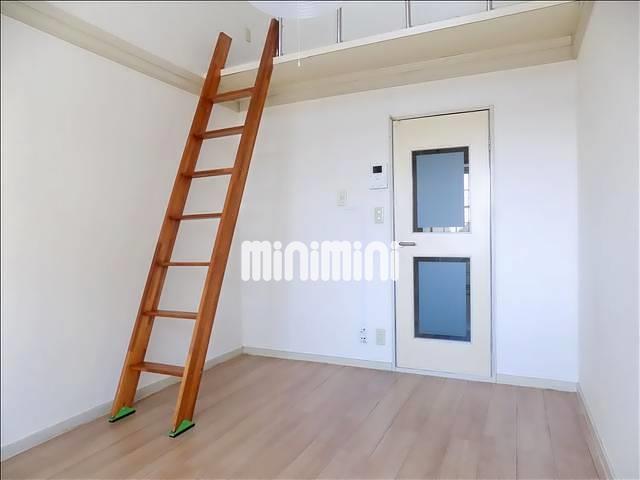 ����4