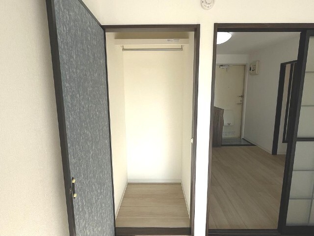 ����8