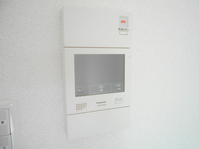 ����9