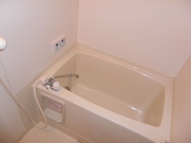 ����7