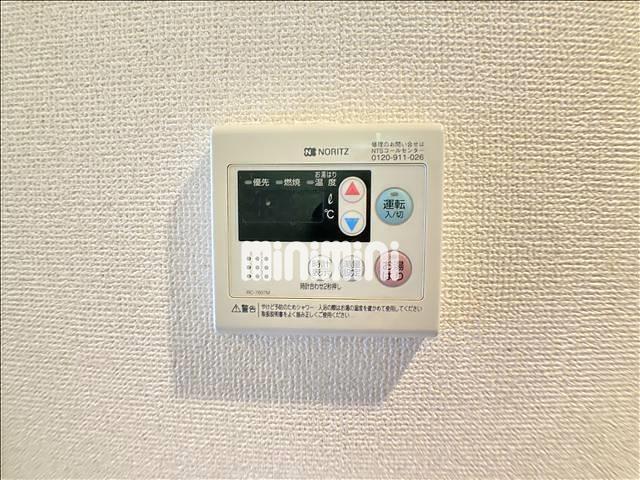 ����11