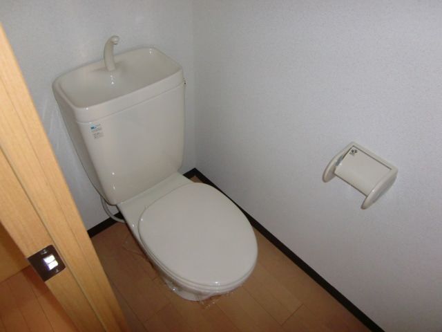 ����9