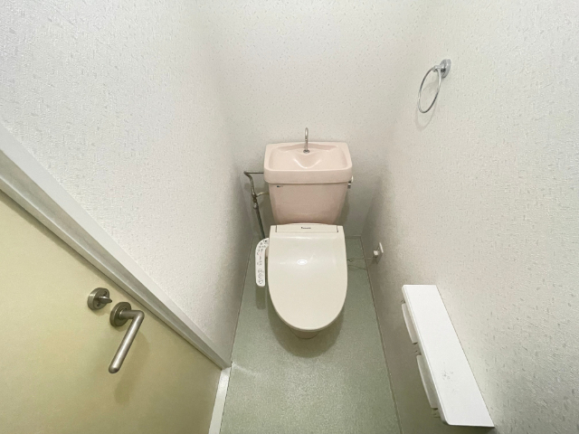 ����8