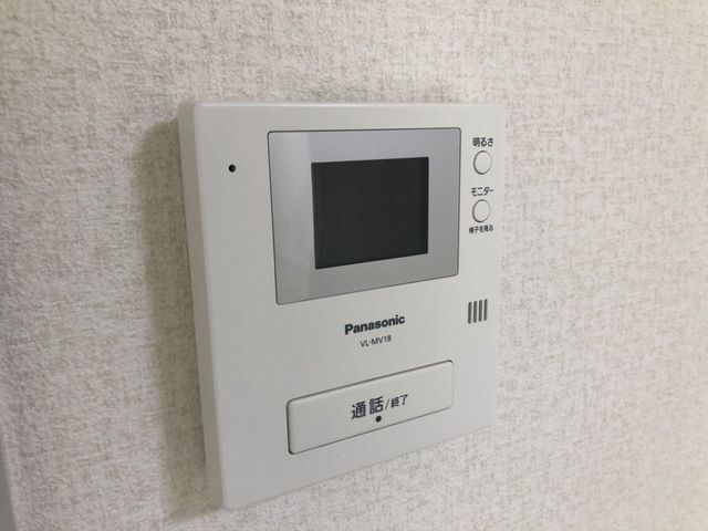 ����10