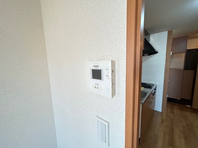 ����19
