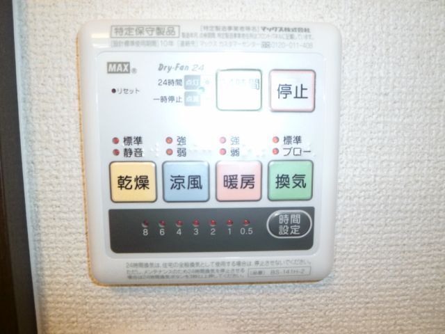 ����11