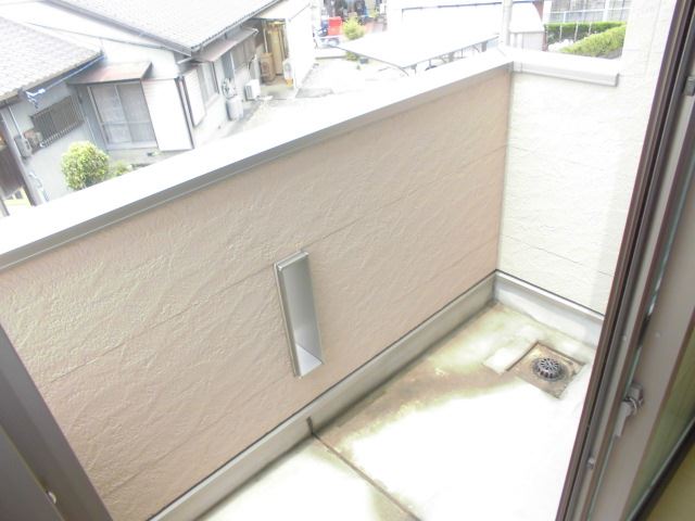 ����9