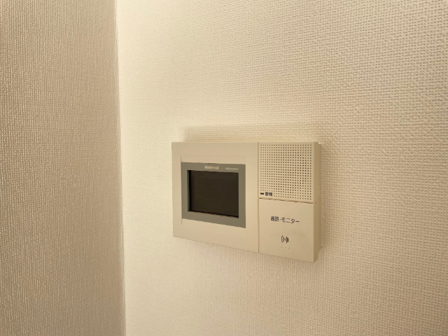 ����10