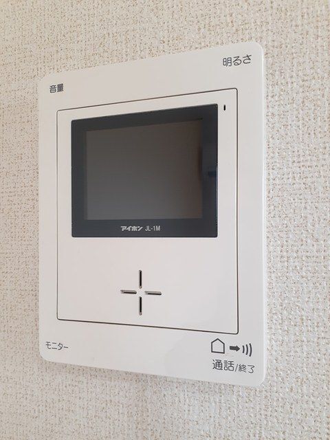 ����8