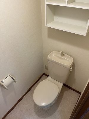 ����8