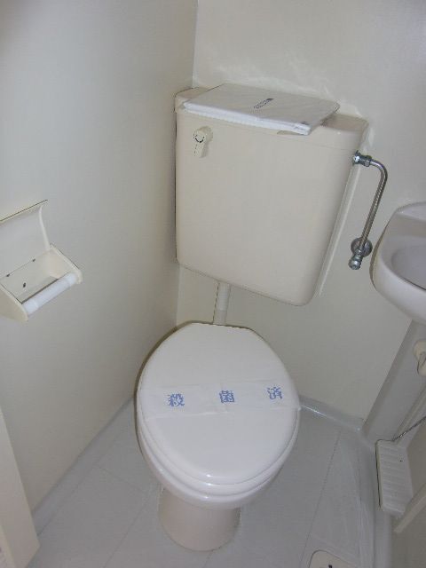 ����8