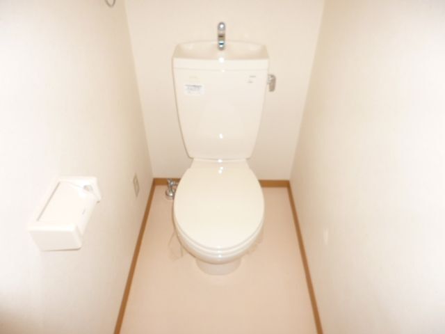 ����8