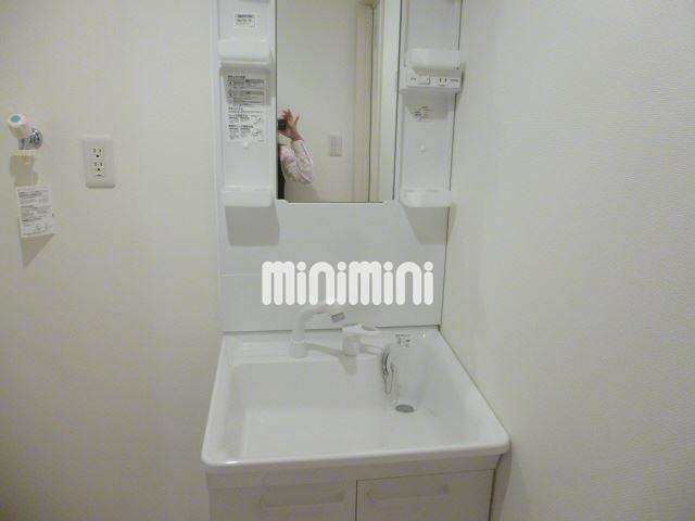 ����4