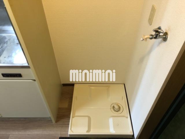 ����4