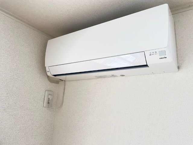 ����8