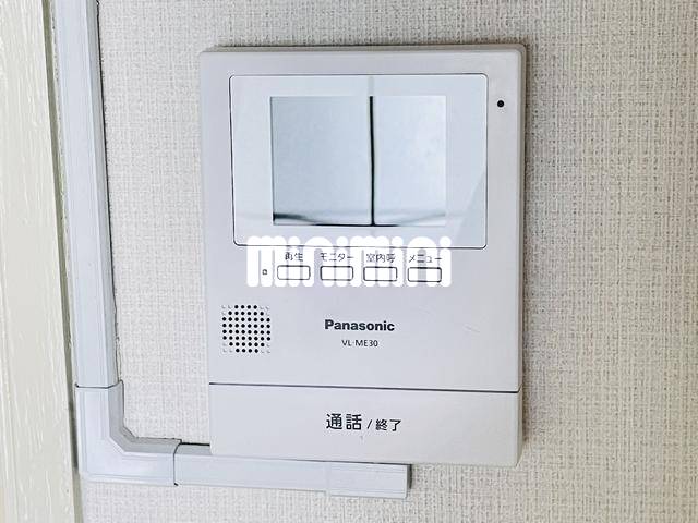����12