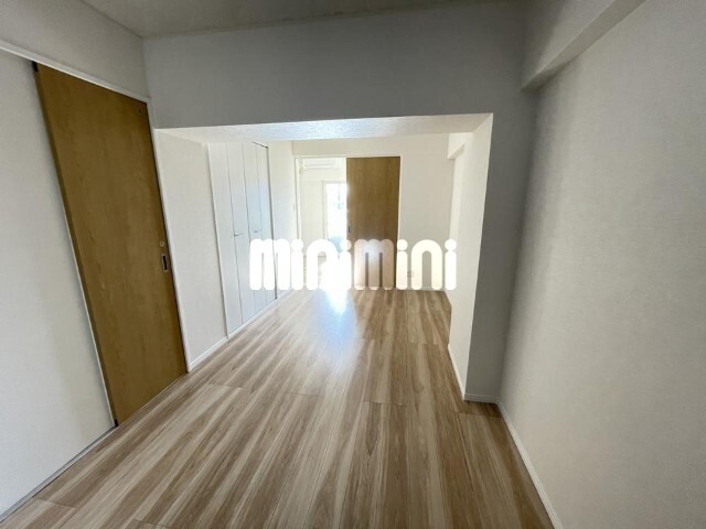 ����1
