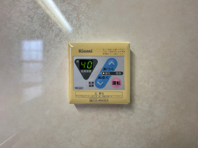 ����18