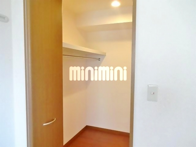 ����7
