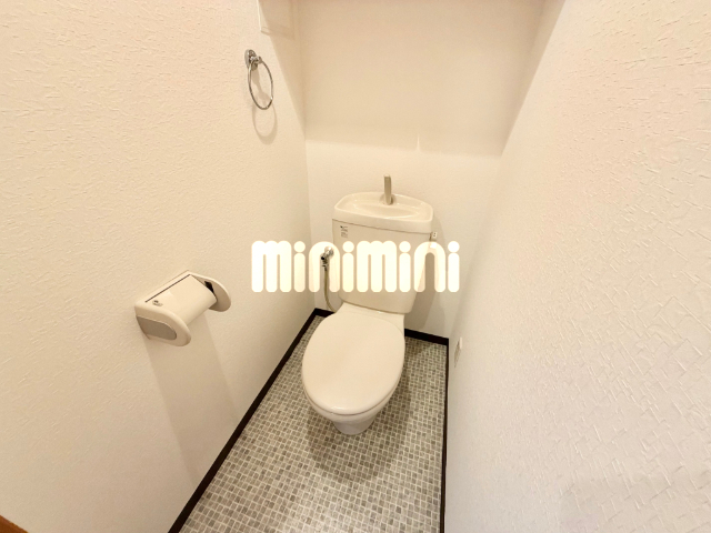 ����4