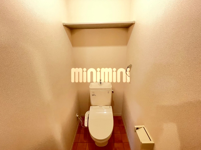 ����12
