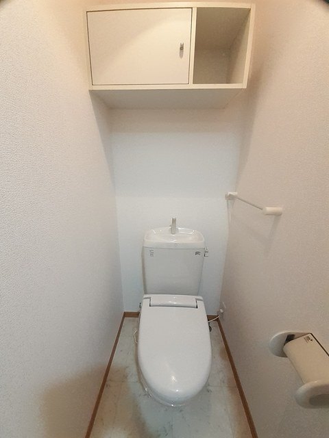����9