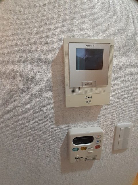 ����7