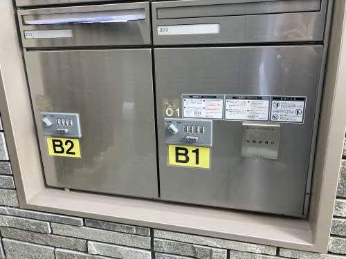 ����9