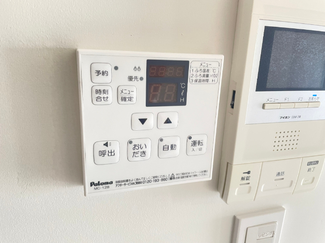 ����11