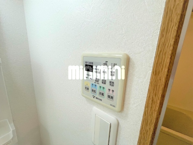 ����11