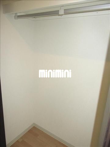 ����6