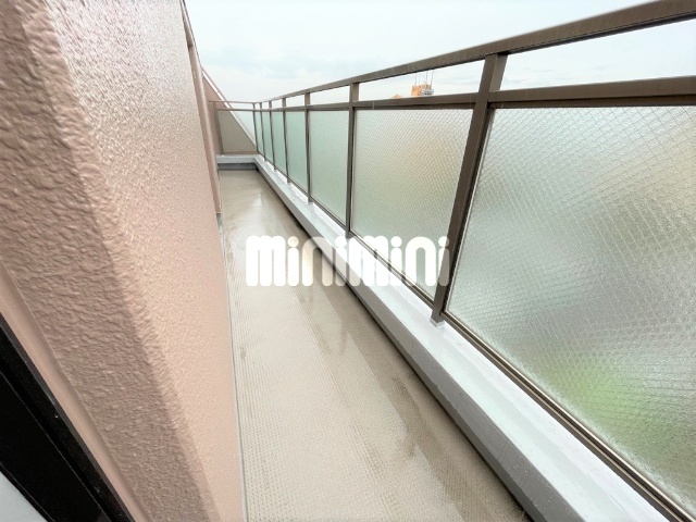 ����20