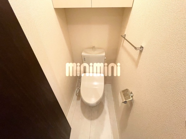 ����9