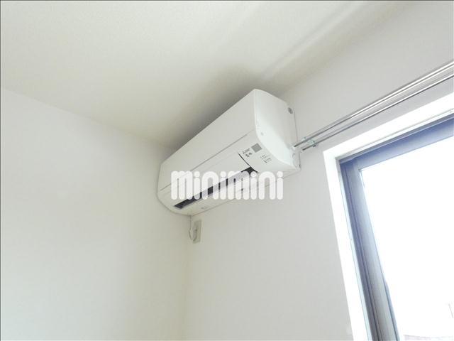 ����15