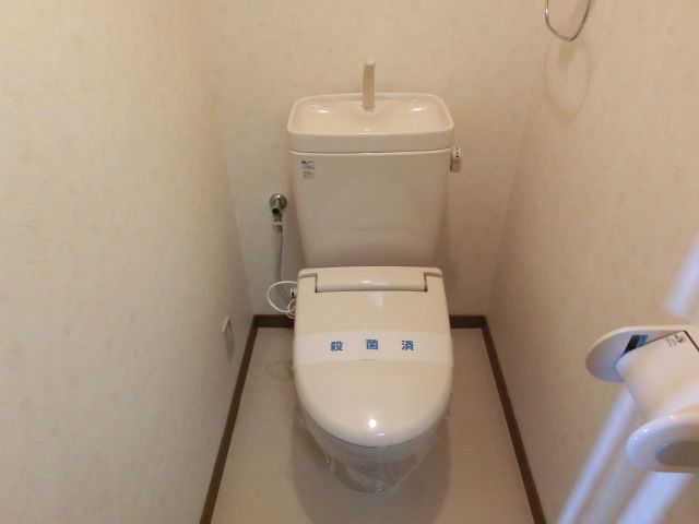����4