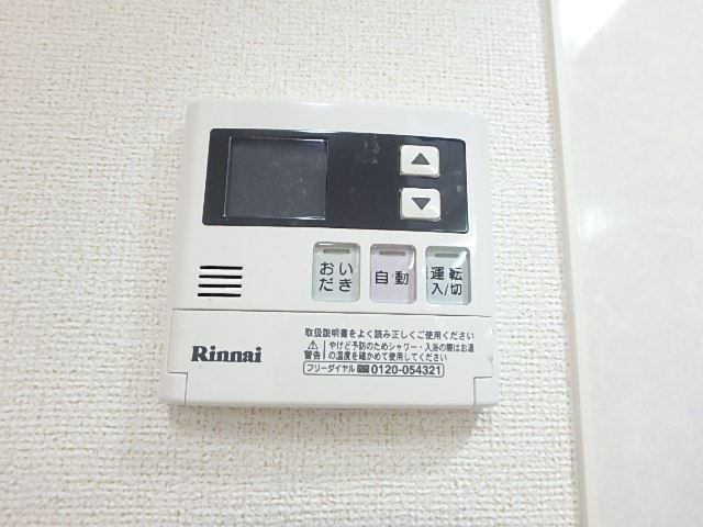 ����13