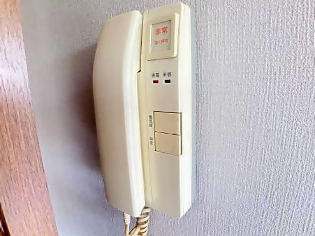 ����11