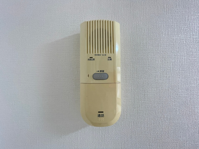 ����17