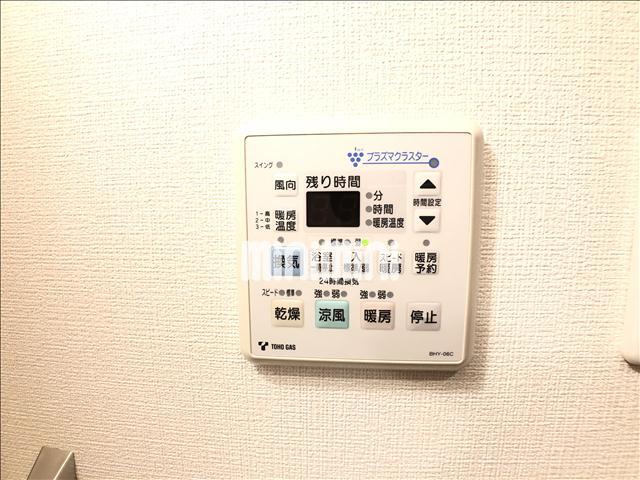 ����10