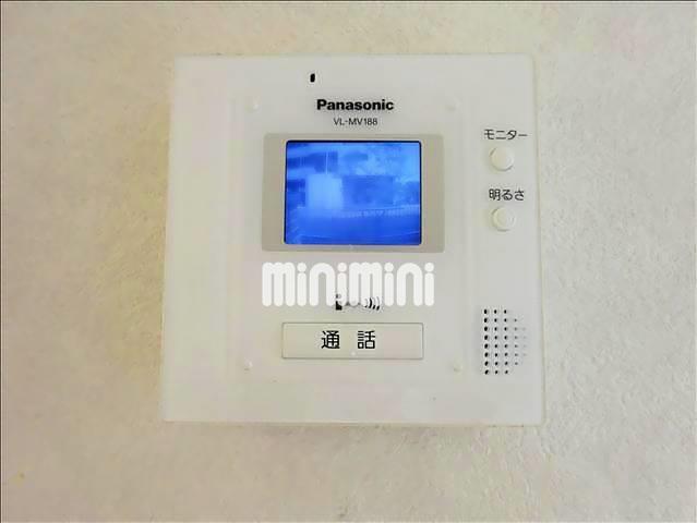 ����8