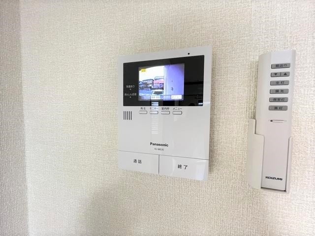 ����10