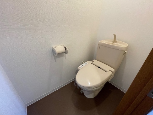 ����9