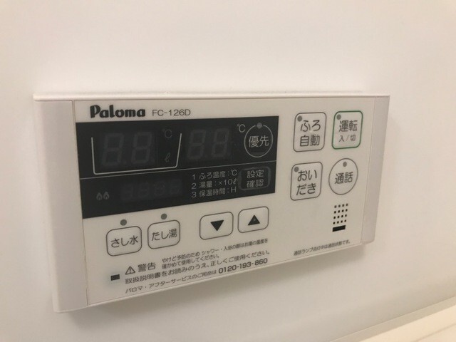 ����17