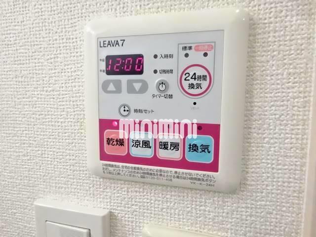 ����17